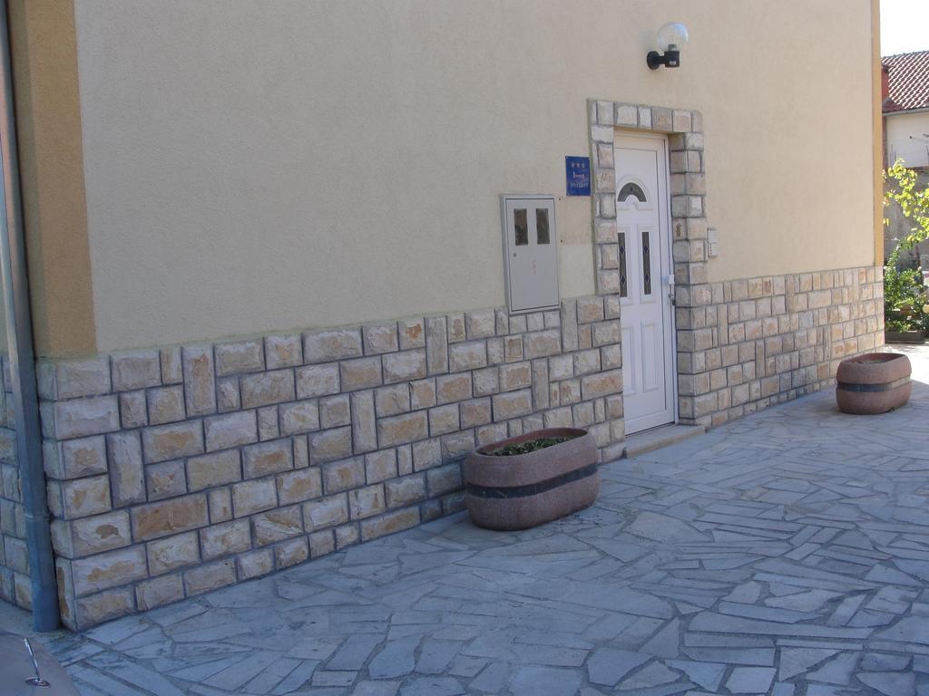 Apartments Lalic Vodice Exterior foto